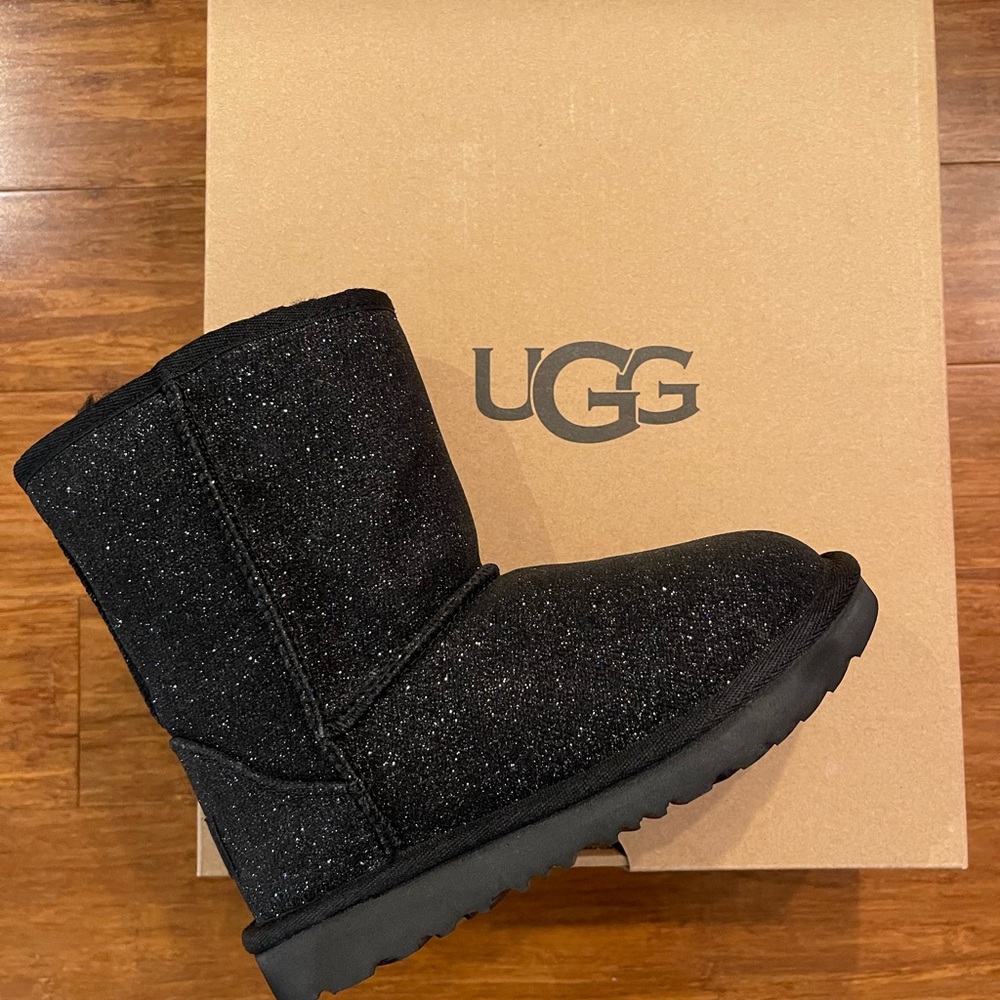 Brand new Ugg kids size 12